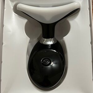 Elegant Black and White Skincare Tool
